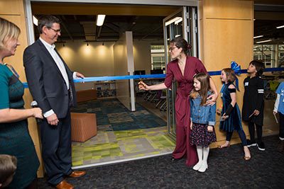 Dr. AnnMarie Thomas cutting the ribbon at the Makerspace dedication